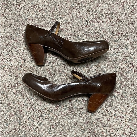Frye lisa Brown leather Mary Jane Heels - Picture 7 of 11